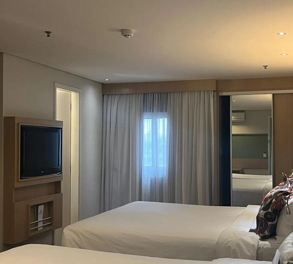 Mercure Sao Paulo Nacoes Unidas Hotel